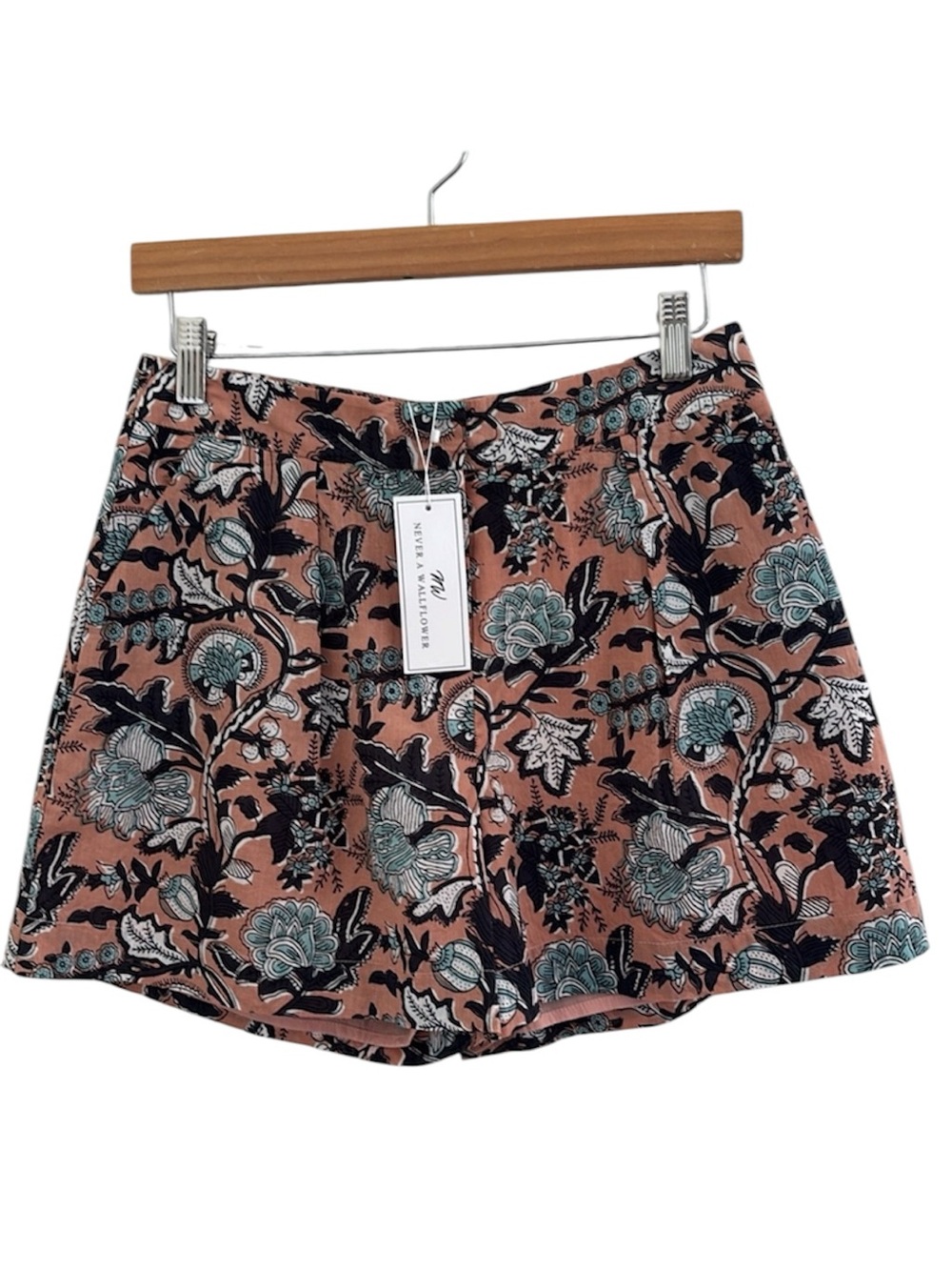 NEW Never A Wallflower Cotton Peach Floral Block Print Pleated Shorts Size XS